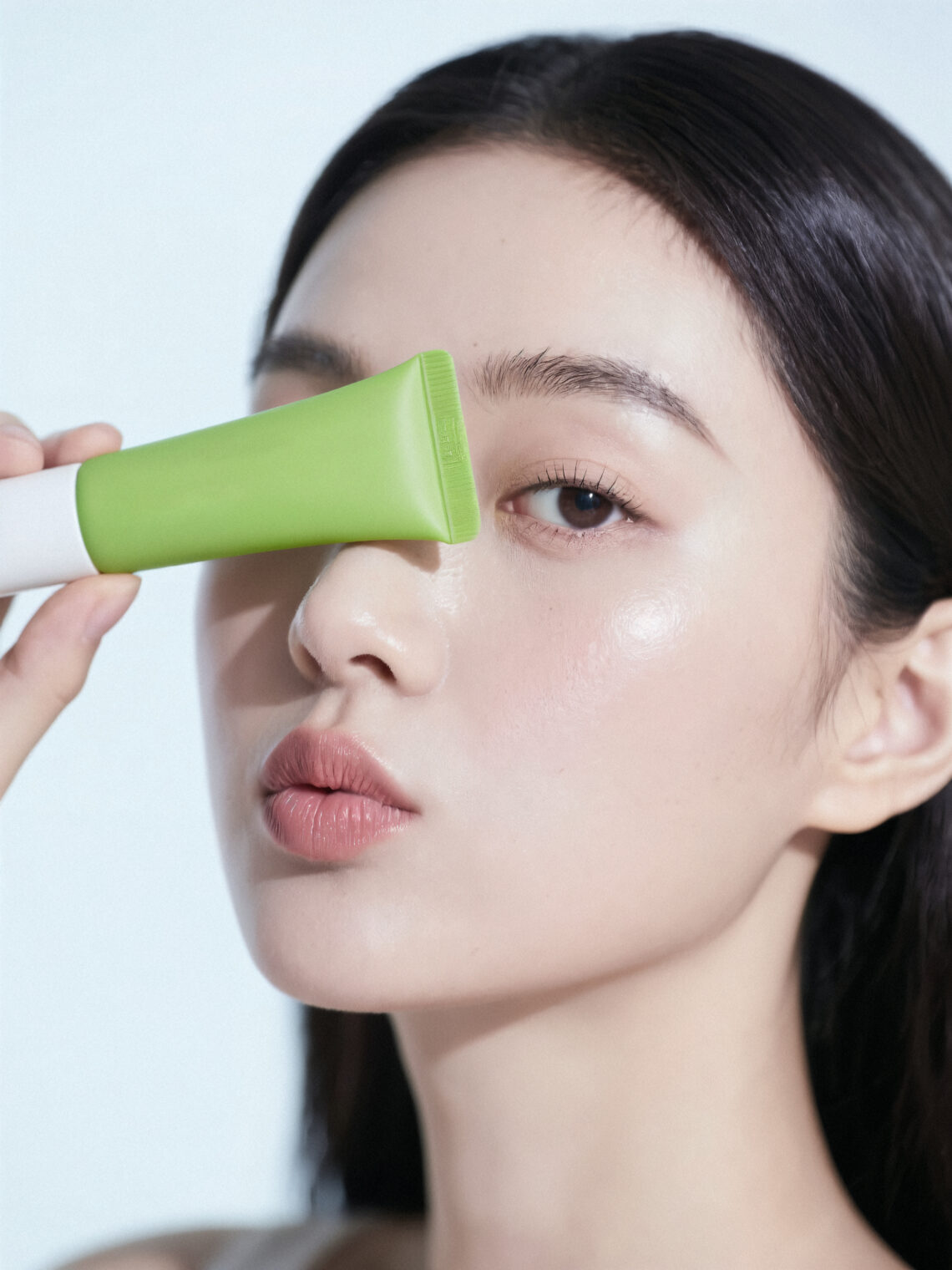 pibu gwanli jepum eul jeog yonghaneun yeoseong