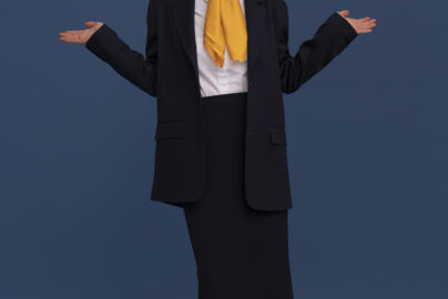 son eulo sinholeul bonaeneun seungmuwon ui chosang