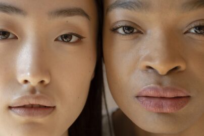 pojeuleul chwihaneun aleum daun yeoseong eul dadseubnida