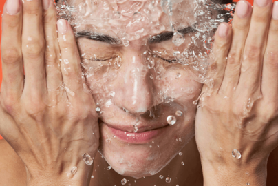 The Right Water Temp To Wash Your Face